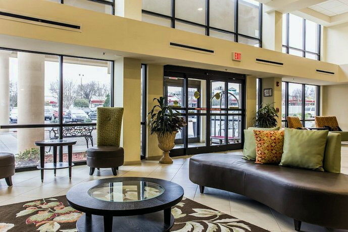 Clarion Hotel Charlotte Airport & Conference Center
